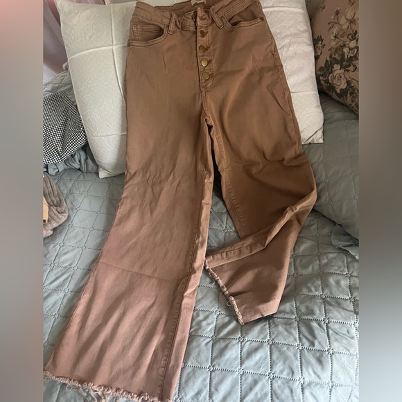 Cropped,  Easel,  button fly, Red Bean - Picture 1 of 7